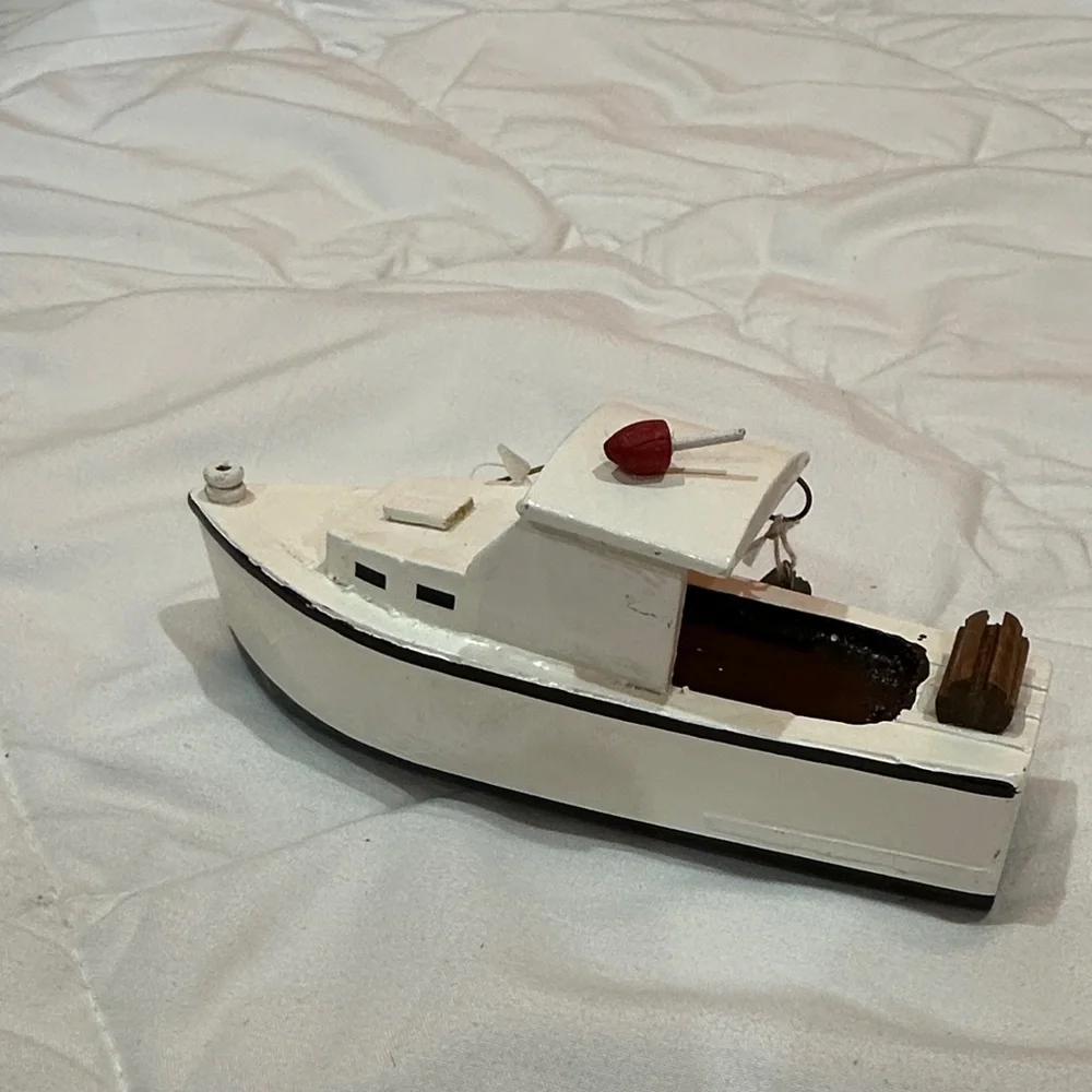 Chesapeake Bay Nautical White and Brown Boat Decor - Picture 4 of 9